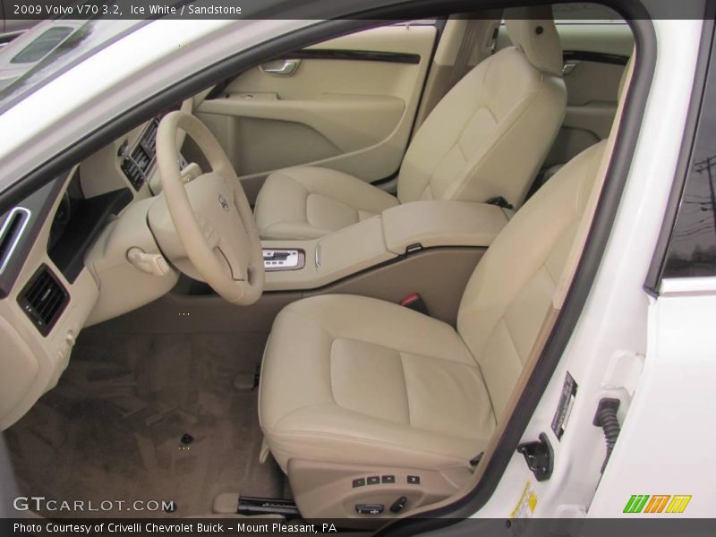 Ice White / Sandstone 2009 Volvo V70 3.2