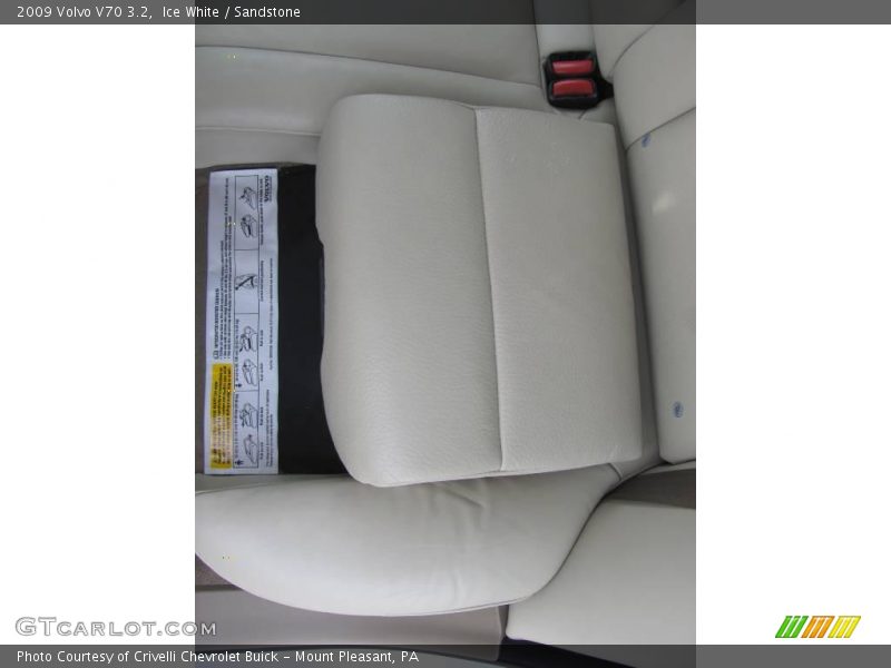 Ice White / Sandstone 2009 Volvo V70 3.2