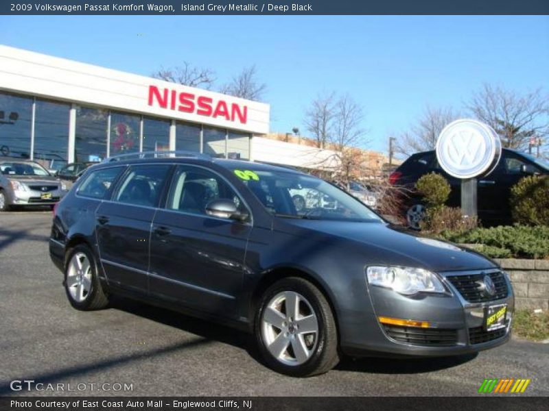 Island Grey Metallic / Deep Black 2009 Volkswagen Passat Komfort Wagon