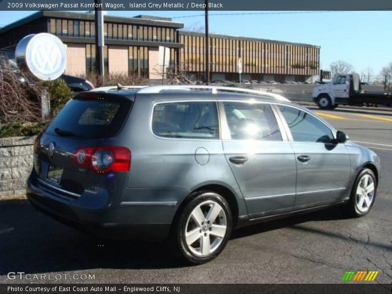 Island Grey Metallic / Deep Black 2009 Volkswagen Passat Komfort Wagon