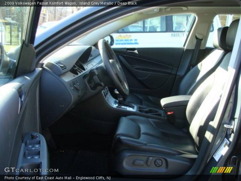 Island Grey Metallic / Deep Black 2009 Volkswagen Passat Komfort Wagon