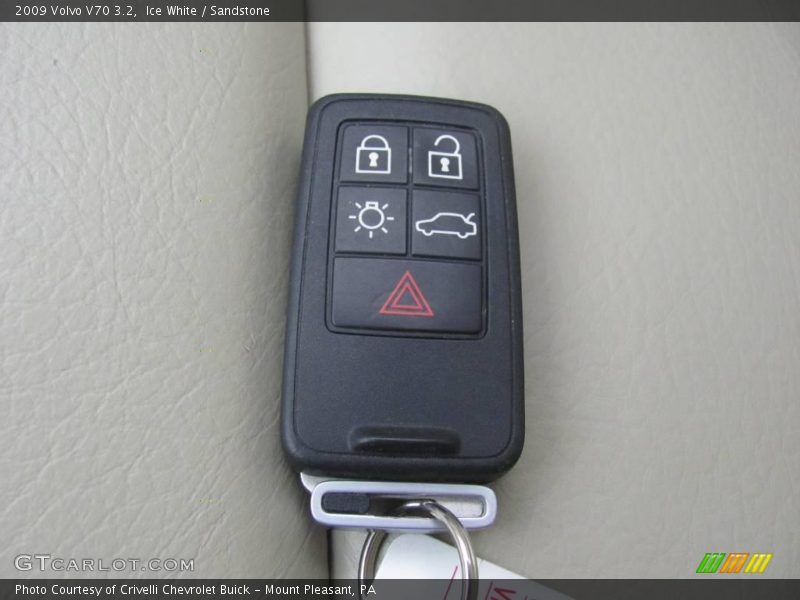 Ice White / Sandstone 2009 Volvo V70 3.2