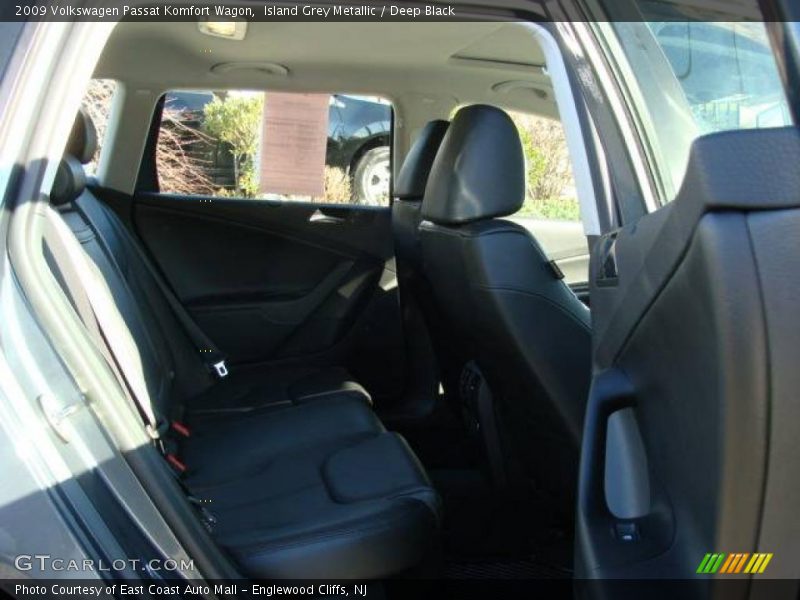 Island Grey Metallic / Deep Black 2009 Volkswagen Passat Komfort Wagon