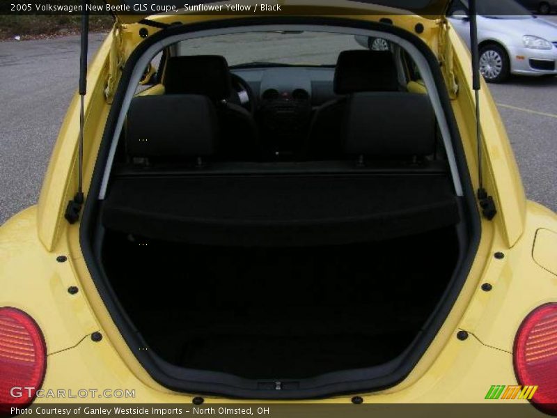 Sunflower Yellow / Black 2005 Volkswagen New Beetle GLS Coupe
