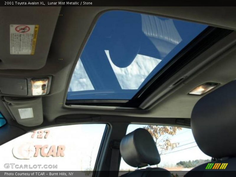 Lunar Mist Metallic / Stone 2001 Toyota Avalon XL
