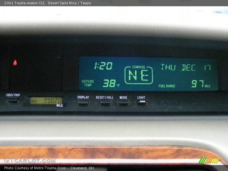 Desert Sand Mica / Taupe 2001 Toyota Avalon XLS