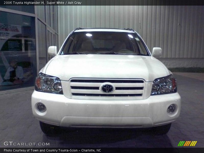 Super White / Ash Gray 2006 Toyota Highlander I4