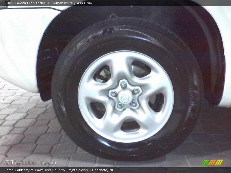 Super White / Ash Gray 2006 Toyota Highlander I4