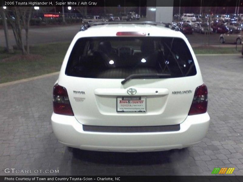 Super White / Ash Gray 2006 Toyota Highlander I4