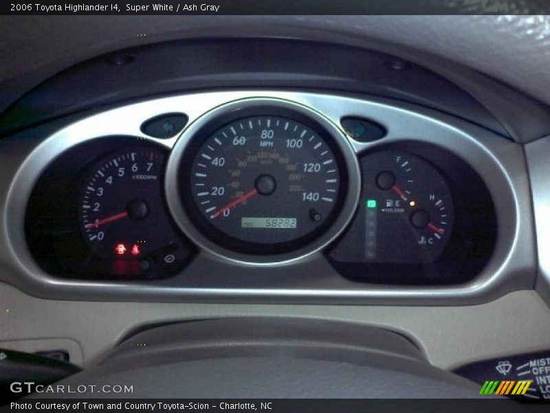 Super White / Ash Gray 2006 Toyota Highlander I4