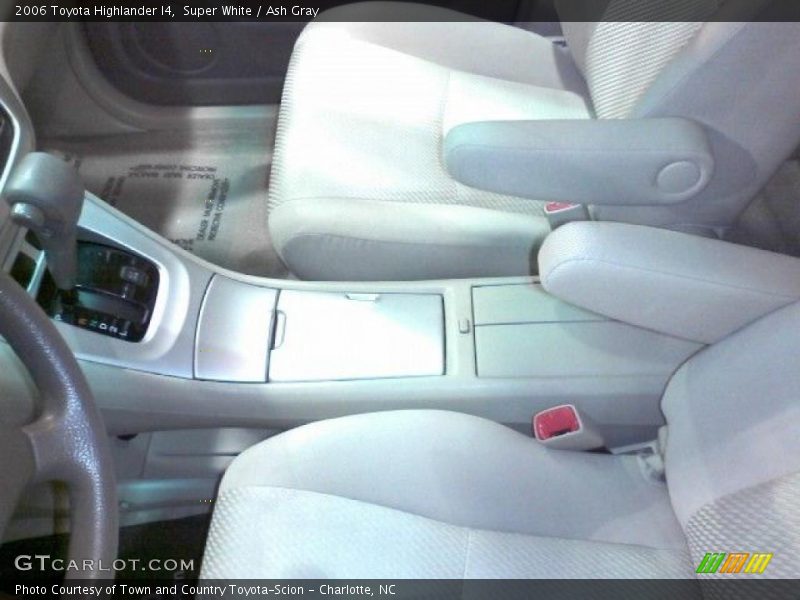 Super White / Ash Gray 2006 Toyota Highlander I4