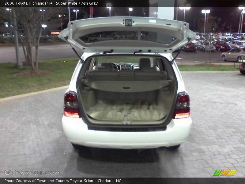 Super White / Ash Gray 2006 Toyota Highlander I4
