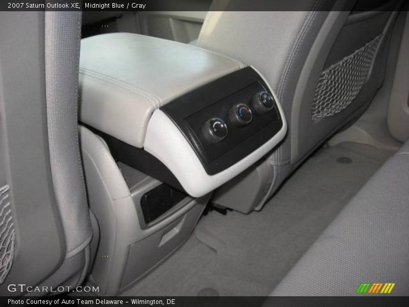 Midnight Blue / Gray 2007 Saturn Outlook XE