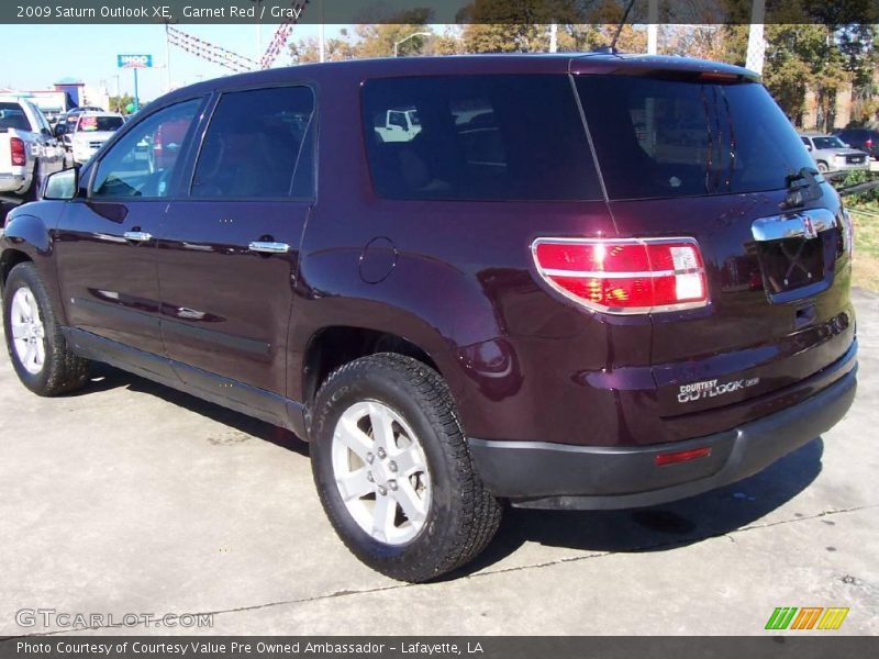 Garnet Red / Gray 2009 Saturn Outlook XE