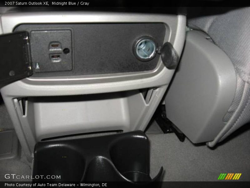 Midnight Blue / Gray 2007 Saturn Outlook XE
