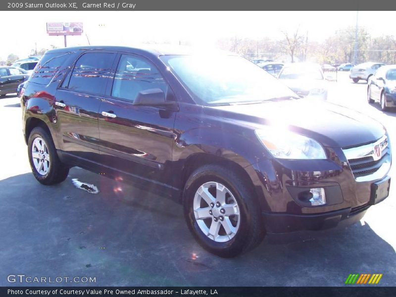 Garnet Red / Gray 2009 Saturn Outlook XE
