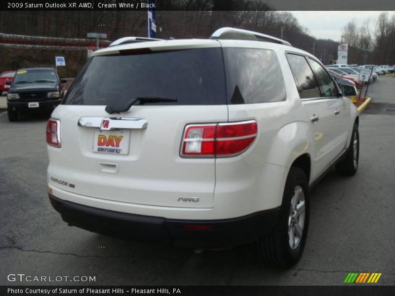 Cream White / Black 2009 Saturn Outlook XR AWD