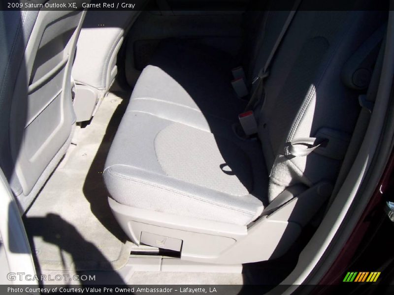 Garnet Red / Gray 2009 Saturn Outlook XE