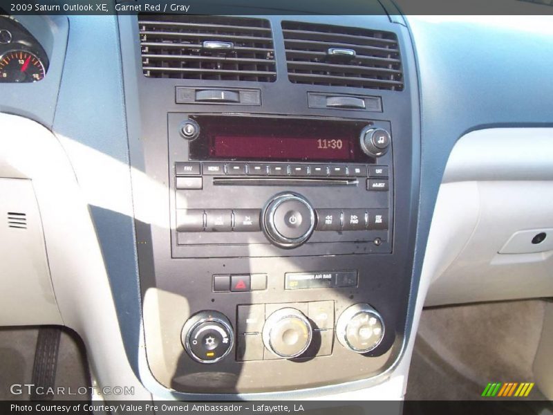 Garnet Red / Gray 2009 Saturn Outlook XE