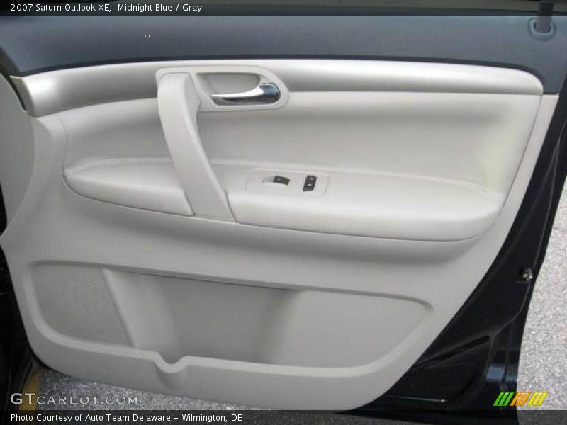 Midnight Blue / Gray 2007 Saturn Outlook XE