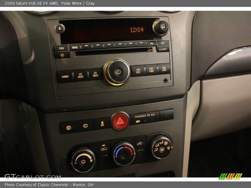 Polar White / Gray 2009 Saturn VUE XE V6 AWD