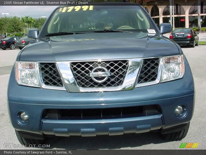 Silverton Blue Pearl / Desert 2005 Nissan Pathfinder LE