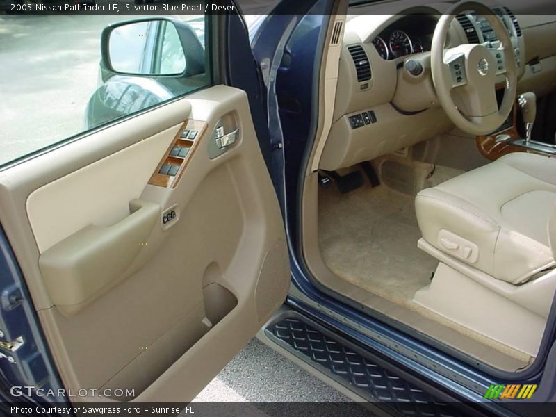 Silverton Blue Pearl / Desert 2005 Nissan Pathfinder LE