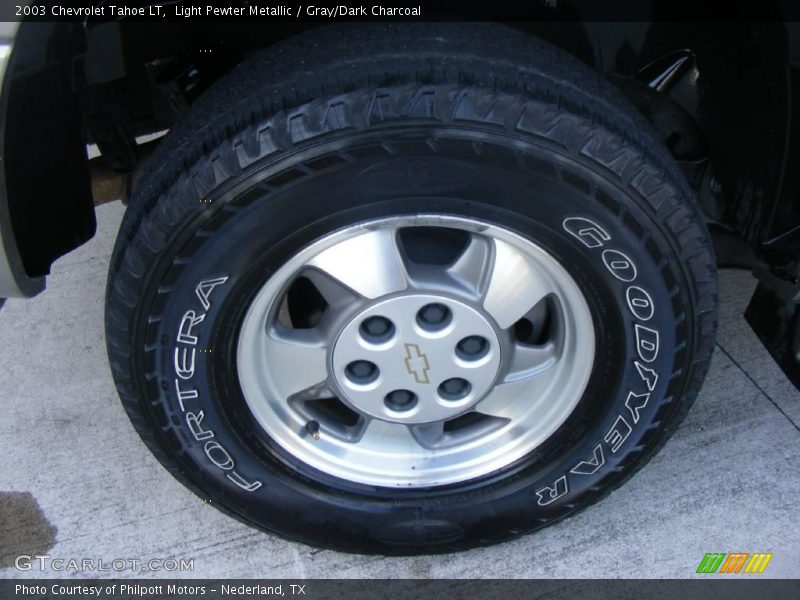 Light Pewter Metallic / Gray/Dark Charcoal 2003 Chevrolet Tahoe LT