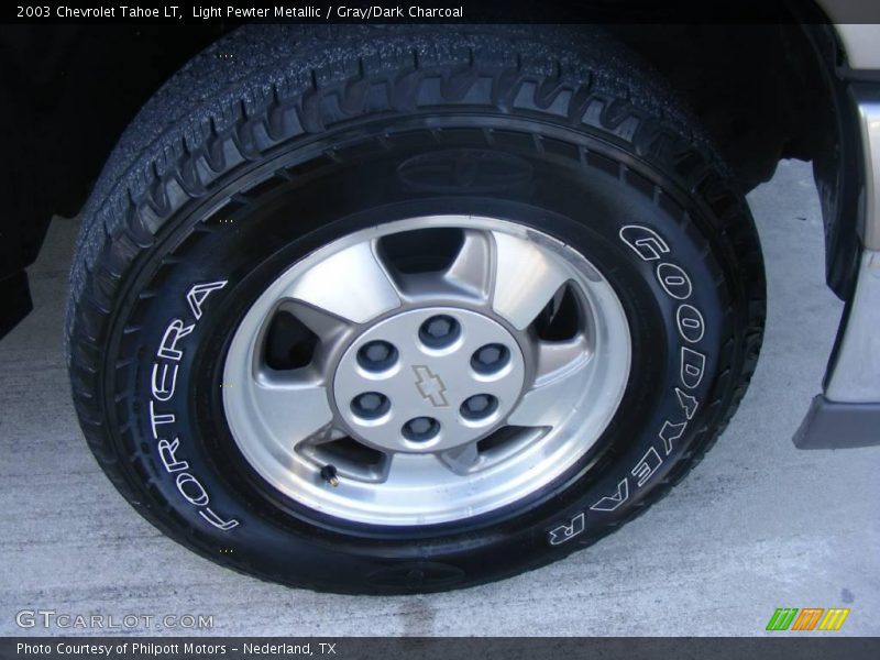 Light Pewter Metallic / Gray/Dark Charcoal 2003 Chevrolet Tahoe LT