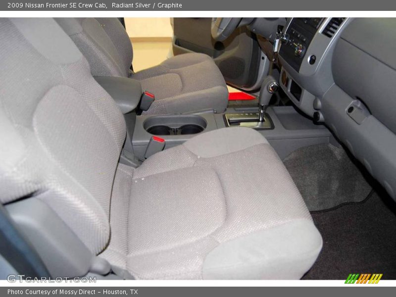 Radiant Silver / Graphite 2009 Nissan Frontier SE Crew Cab