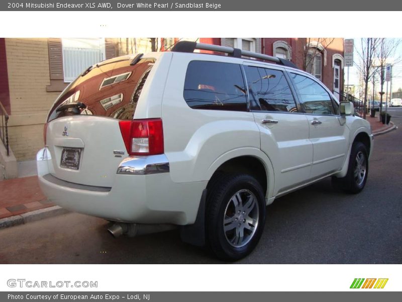Dover White Pearl / Sandblast Beige 2004 Mitsubishi Endeavor XLS AWD