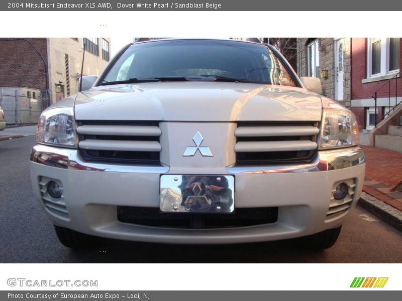 Dover White Pearl / Sandblast Beige 2004 Mitsubishi Endeavor XLS AWD