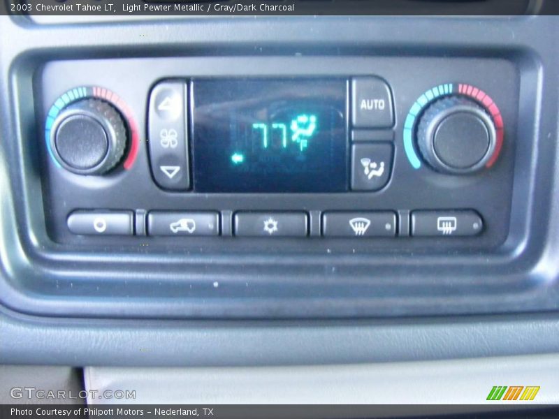 Light Pewter Metallic / Gray/Dark Charcoal 2003 Chevrolet Tahoe LT