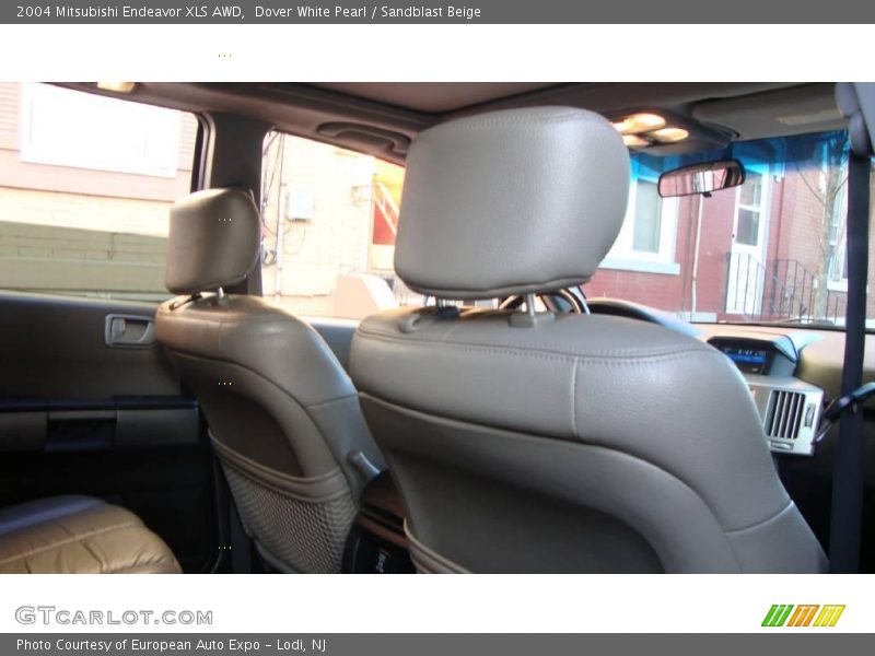 Dover White Pearl / Sandblast Beige 2004 Mitsubishi Endeavor XLS AWD