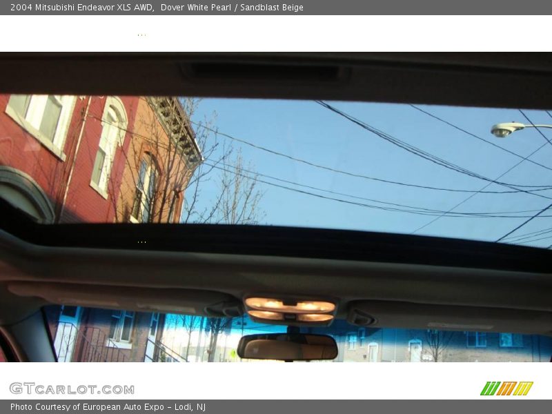 Dover White Pearl / Sandblast Beige 2004 Mitsubishi Endeavor XLS AWD