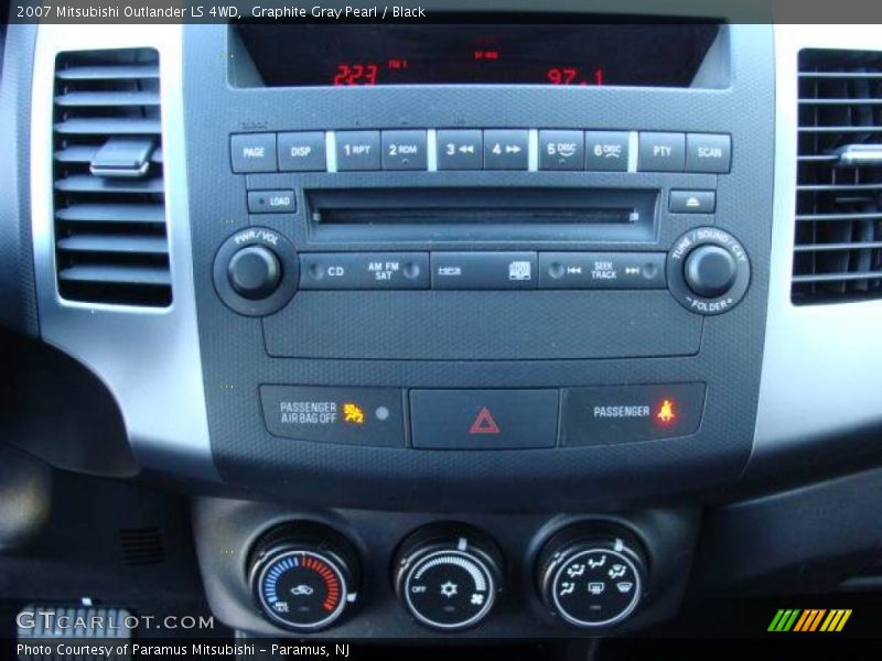 Graphite Gray Pearl / Black 2007 Mitsubishi Outlander LS 4WD