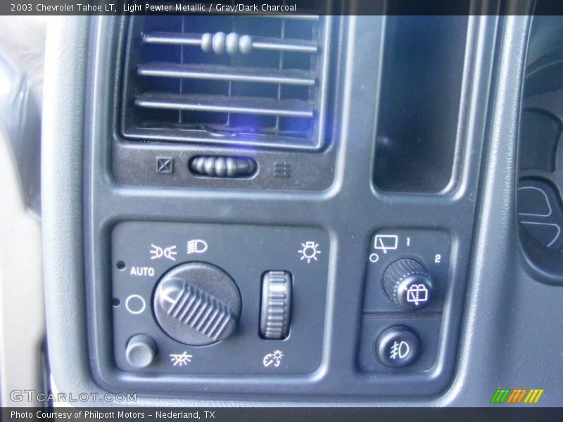 Light Pewter Metallic / Gray/Dark Charcoal 2003 Chevrolet Tahoe LT