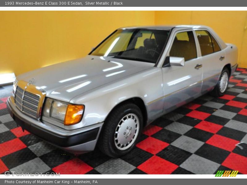 Silver Metallic / Black 1993 Mercedes-Benz E Class 300 E Sedan