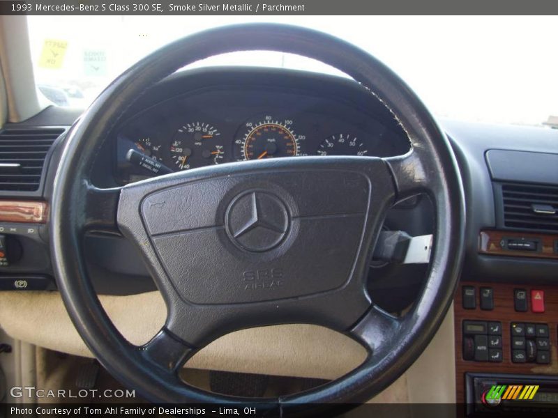 Smoke Silver Metallic / Parchment 1993 Mercedes-Benz S Class 300 SE