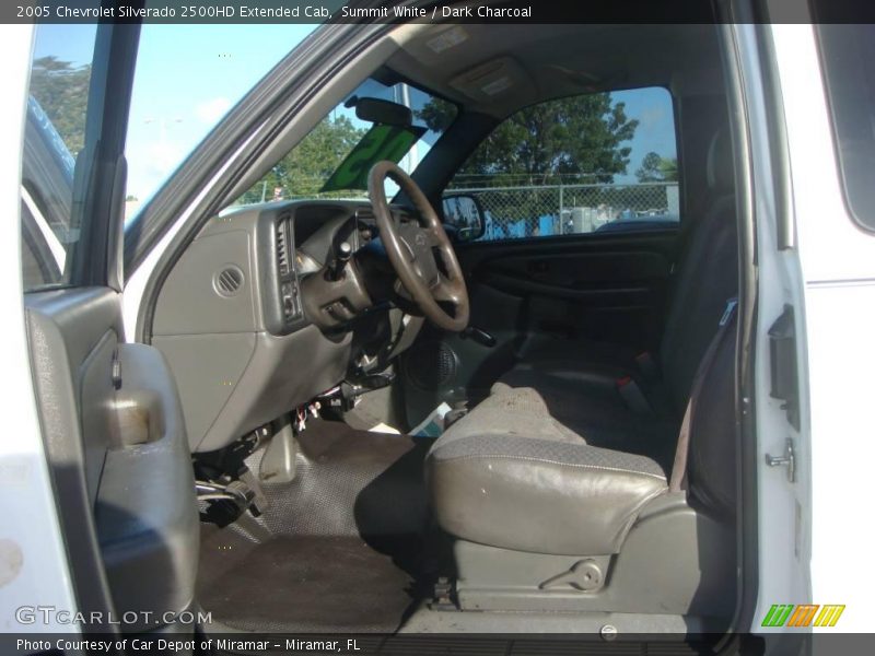 Summit White / Dark Charcoal 2005 Chevrolet Silverado 2500HD Extended Cab