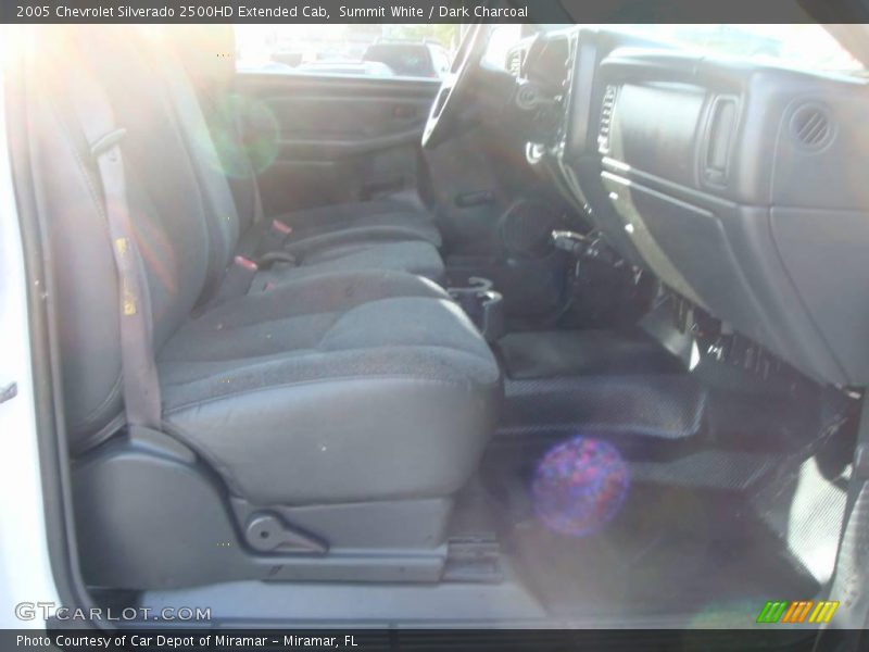 Summit White / Dark Charcoal 2005 Chevrolet Silverado 2500HD Extended Cab