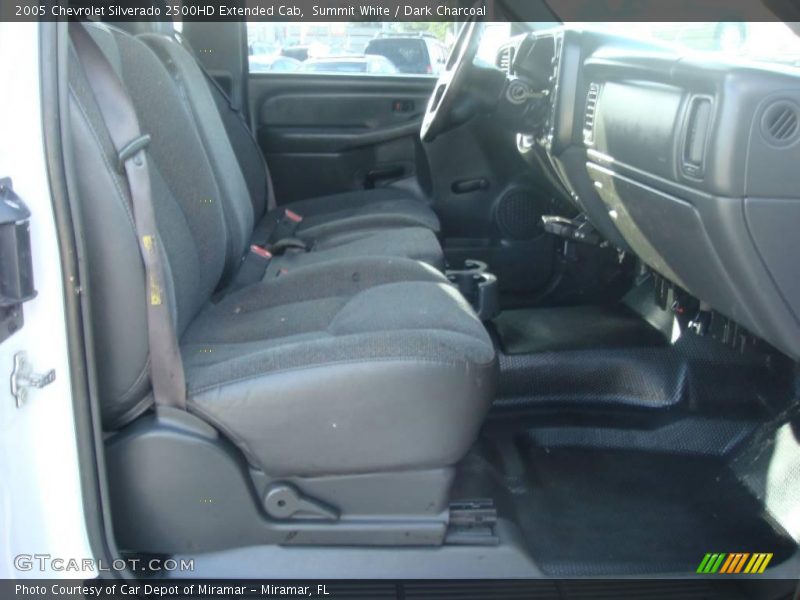 Summit White / Dark Charcoal 2005 Chevrolet Silverado 2500HD Extended Cab