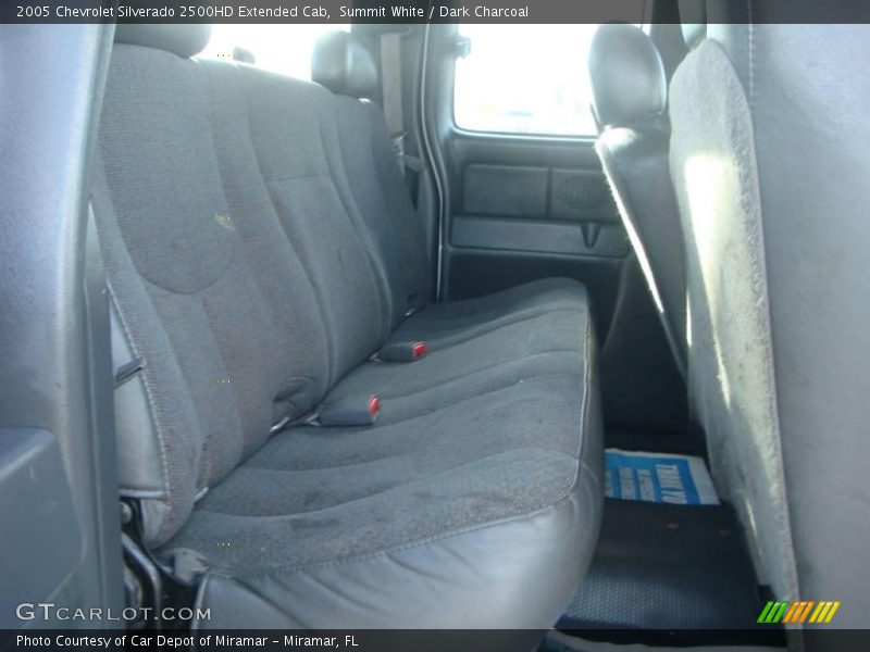 Summit White / Dark Charcoal 2005 Chevrolet Silverado 2500HD Extended Cab