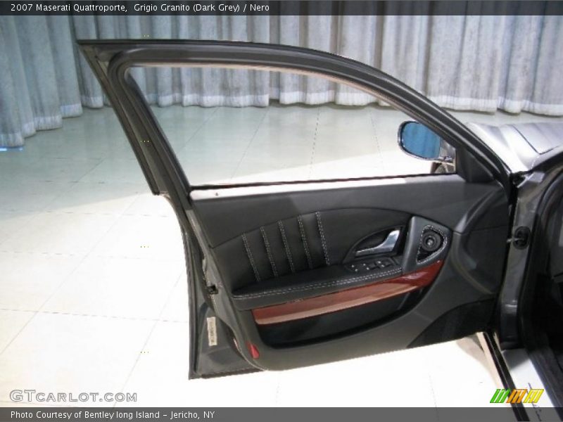 Grigio Granito (Dark Grey) / Nero 2007 Maserati Quattroporte