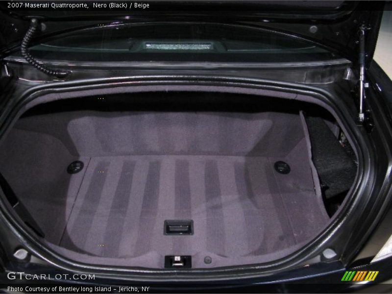  2007 Quattroporte  Trunk