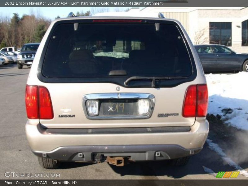 Light Parchment Gold Metallic / Medium Parchment 2002 Lincoln Navigator Luxury 4x4