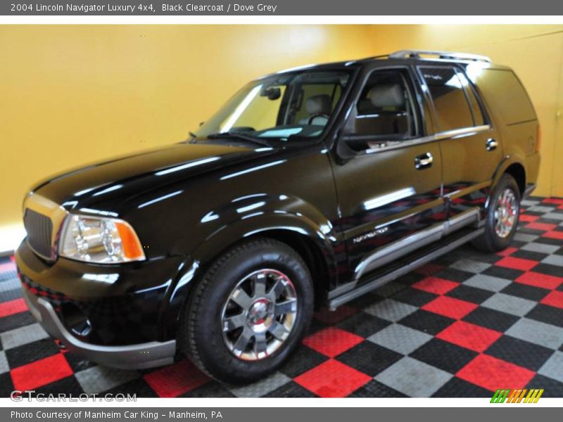 Black Clearcoat / Dove Grey 2004 Lincoln Navigator Luxury 4x4
