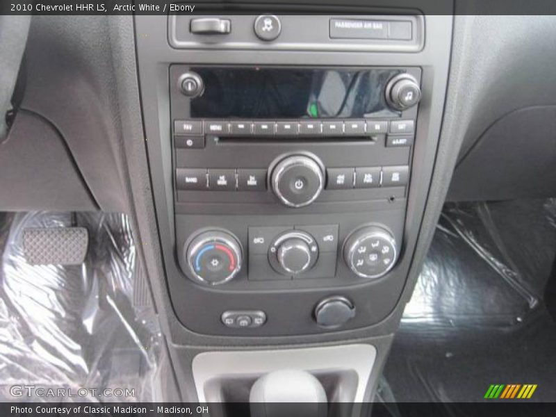 Arctic White / Ebony 2010 Chevrolet HHR LS