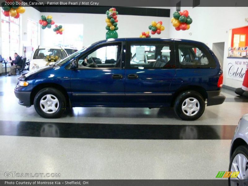 Patriot Blue Pearl / Mist Grey 2000 Dodge Caravan