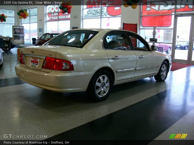 Clear White / Beige 2005 Kia Optima EX